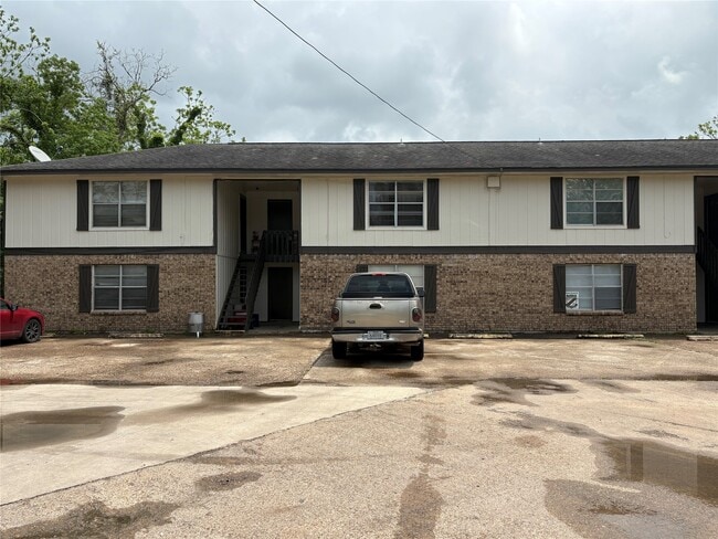 Building Photo - 405 Oak St Unit 103 Rental