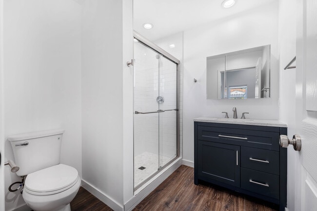 Photo - 6727 Bothwell Rd