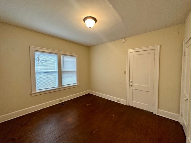 Photo - 858 S Broadway Unit C