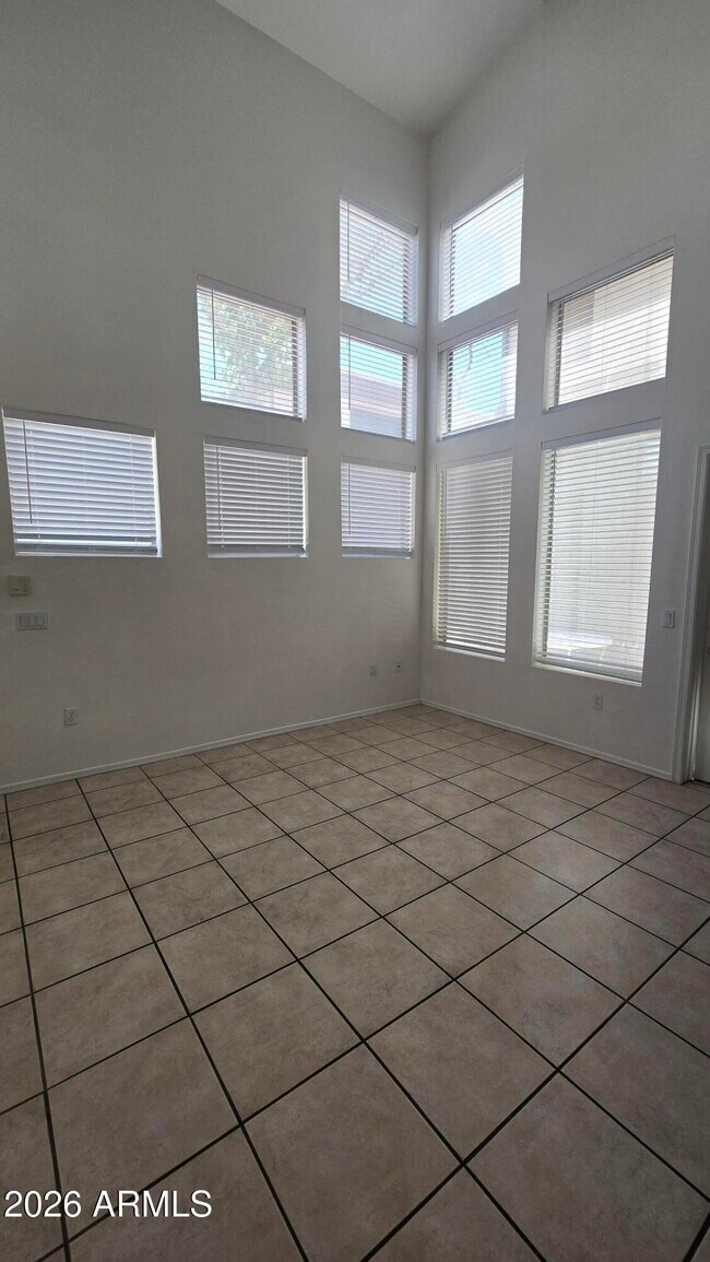 Photo - 1445 E Broadway Rd