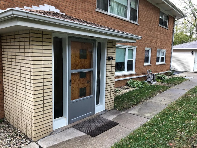 Building Photo - 944 Elder Rd