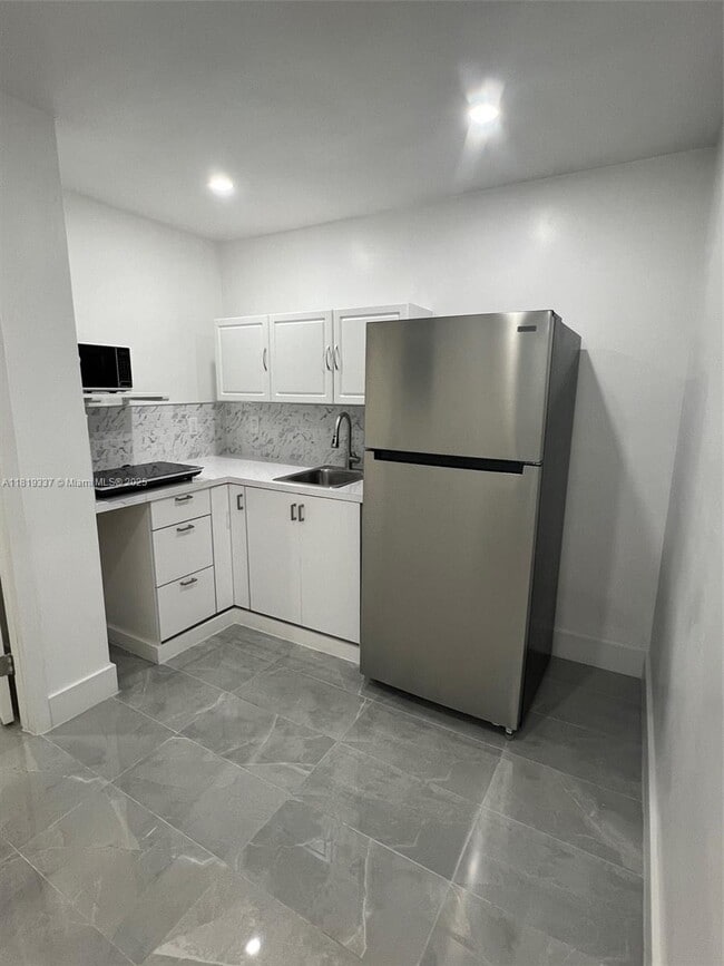 Photo - 545 NW 20th St Apartment Unit 1