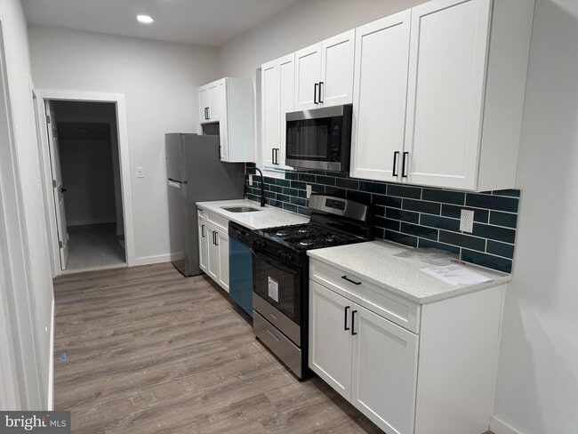 Building Photo - 42 N Cove Rd Rental