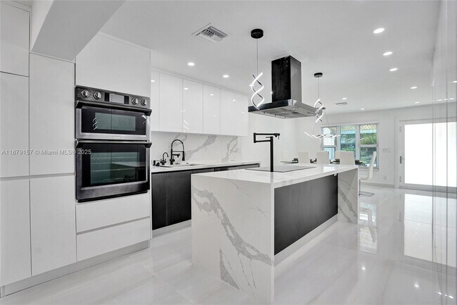 Photo - 4530 SW 34th Dr