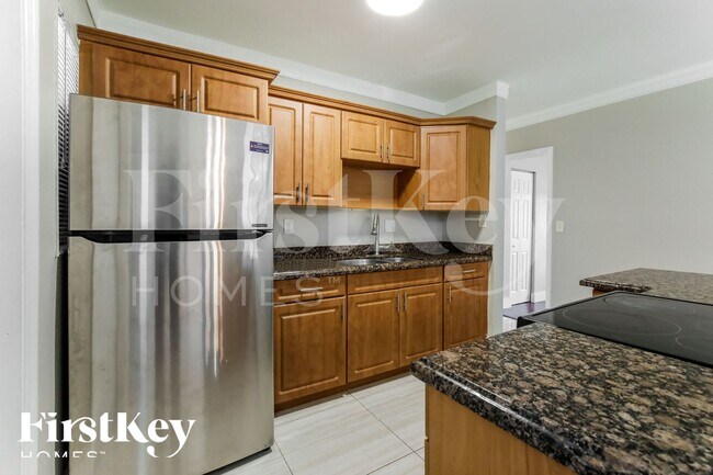 Photo - 601 NW 194th St