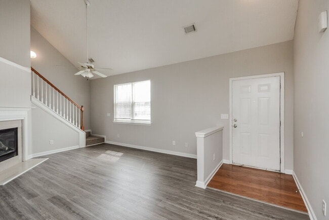 Photo - 145 Meadowridge Dr