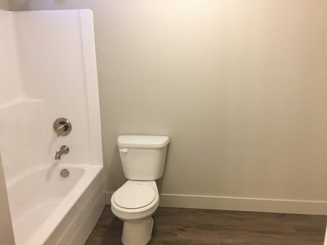 Photo - 668 Caribou St Unit 2