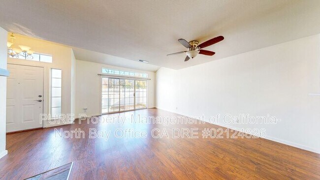 Photo - 724 W Jasmine Cir