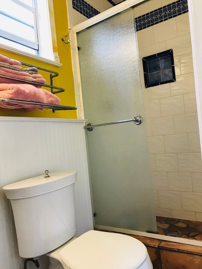 Photo - 709 Hunter St