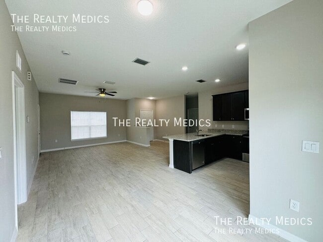 Photo - 1364 Gibbs Rd SW