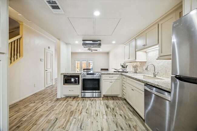 Photo - 14703 Barryknoll Ln Unit 25