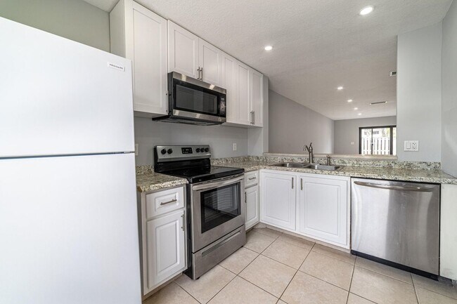 Photo - 2720 S Oakland Forest Dr