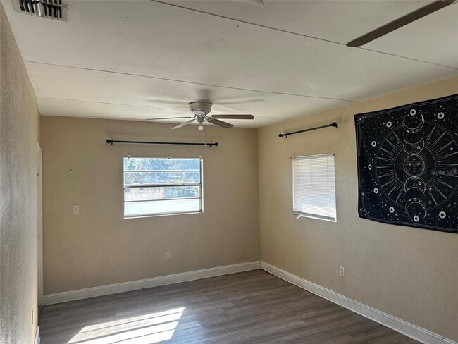 Photo - 485 W Assembly St