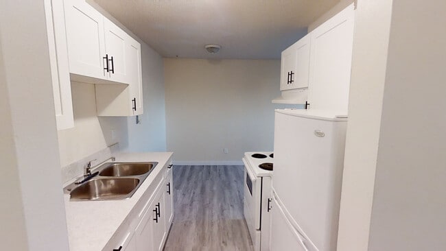 Photo - 9515-9100 100 Ave. Unit 302