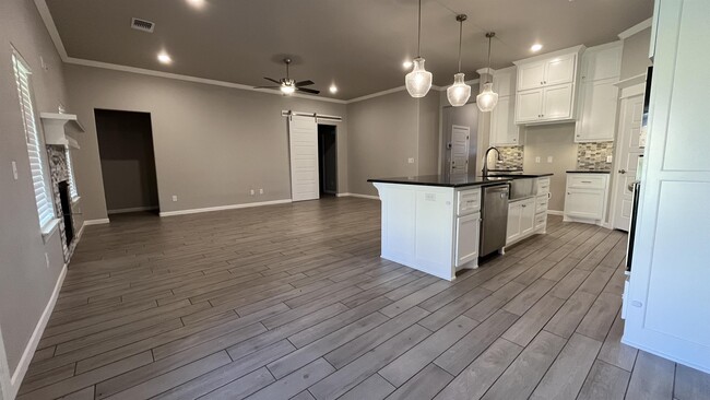 Photo - 19017 Grove Pkwy