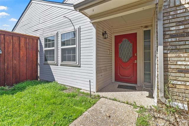 Photo - 2705 Pinery Ln