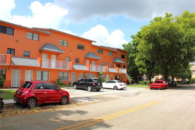 Building Photo - 2260 W 55th St Unit 2 Rental