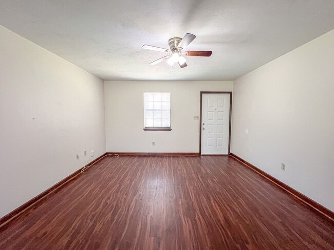 Photo - Peaceful 2 bedroom off Lake Jackson