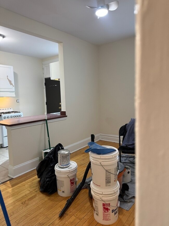Photo - 7109 N Clark St Unit 201