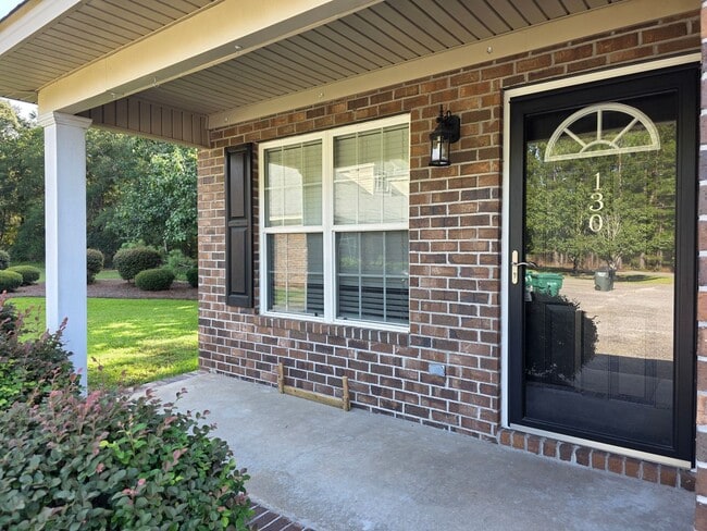 Photo - 130 Lakeview Commons Dr