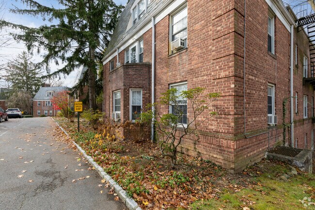 Photo - Pinewood Gardens