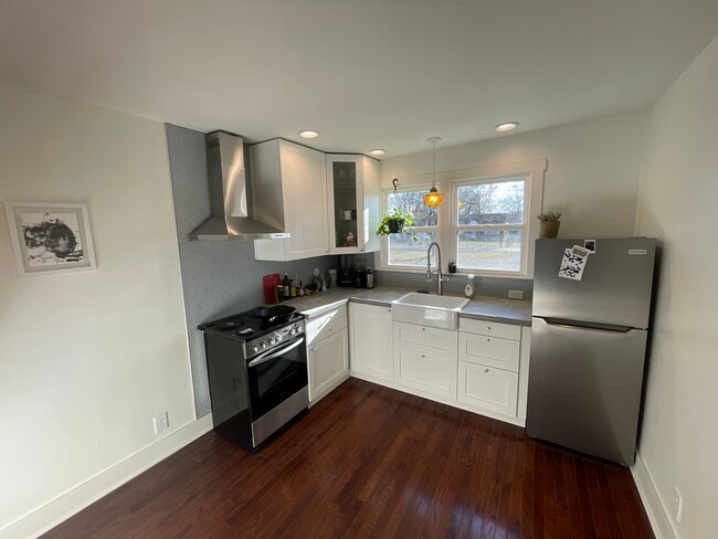 Photo - 129 Gordon Ter