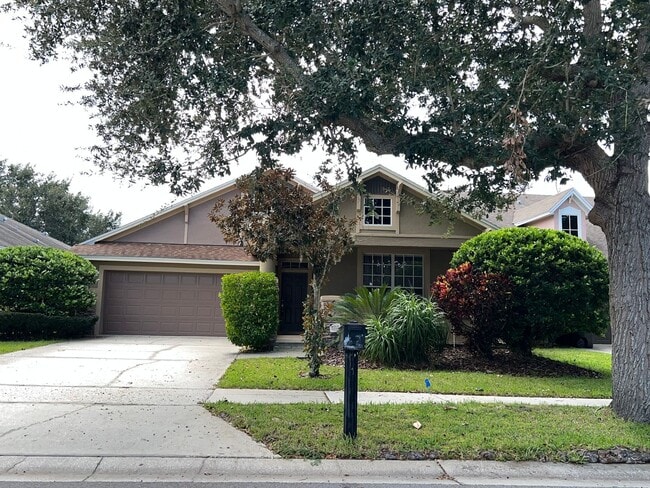 Building Photo - Single family home with 3 bedrooms, 2.5 ba...
