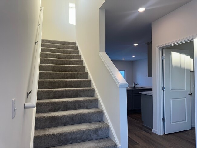 Photo - 5924 Hawkweed Dr