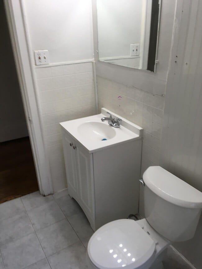 Photo - 15018 Hubbell Ave Unit 2