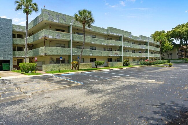 Photo - 6075 N Sabal Palm Blvd Unit 301