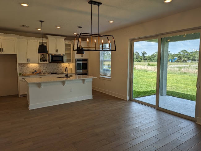 Photo - 534 Sun Chaser Dr