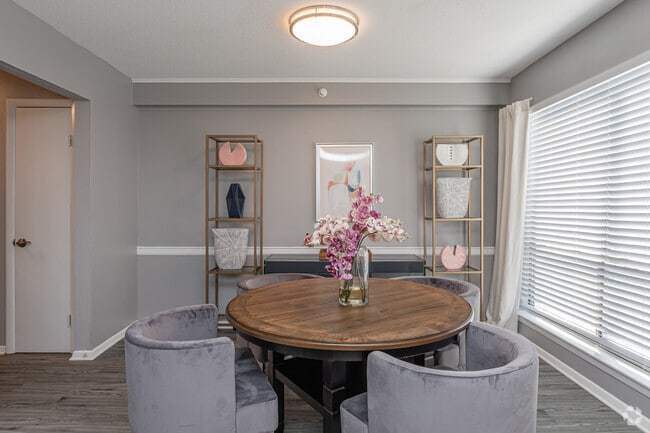 2BR, 2BA - Pine - Forest Place