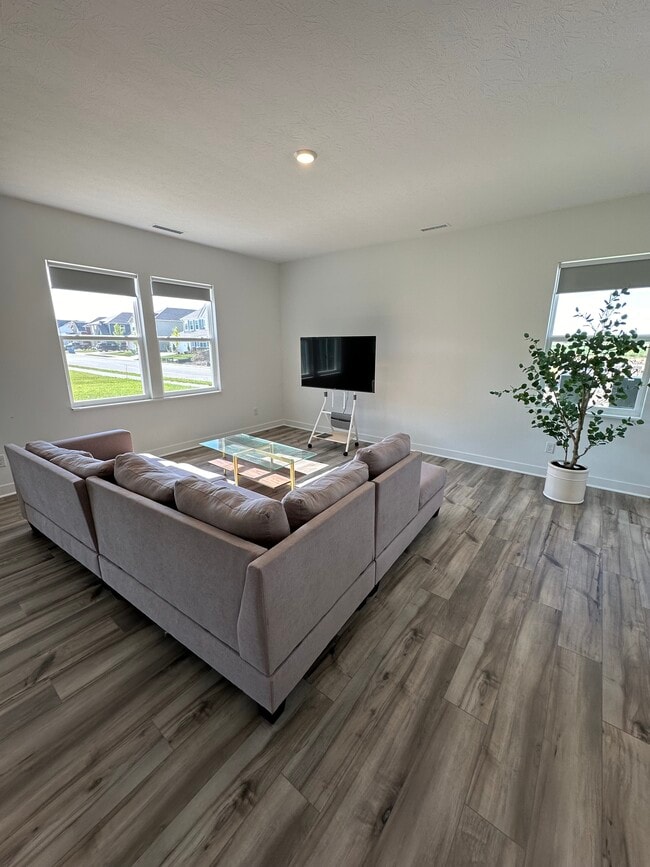 Photo - 2060 Dixon Crk Dr