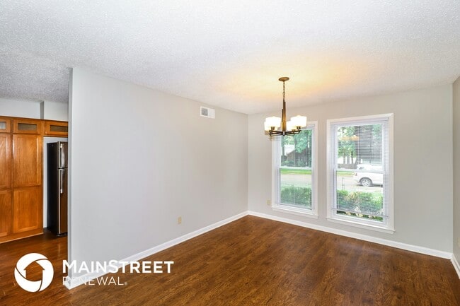 Photo - 9143 Gainsborough Dr