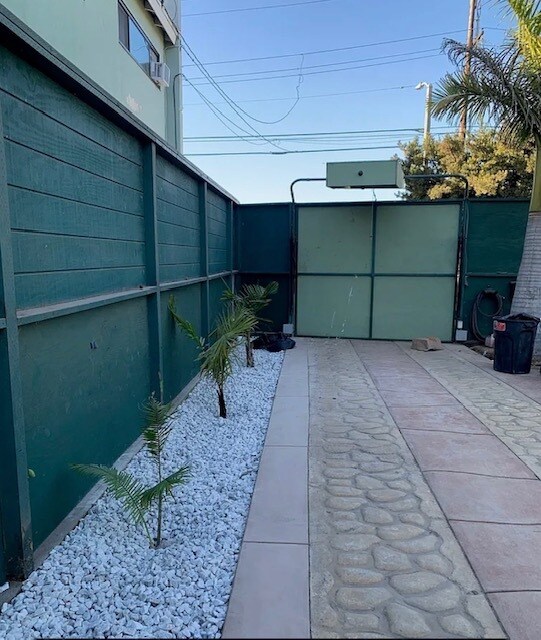 2334 Virginia Ave