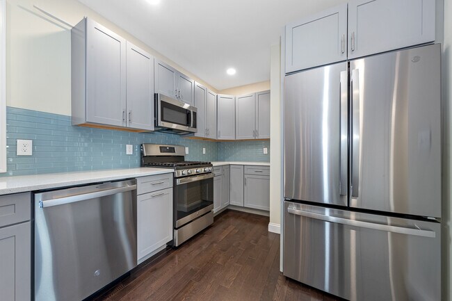 Photo - 64 Bradbury Ave Unit 2