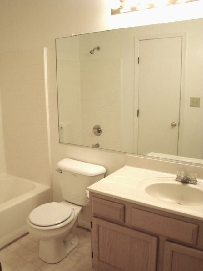 LAS GAVIOTAS Townhome Townhome Rental in Chesapeake VA