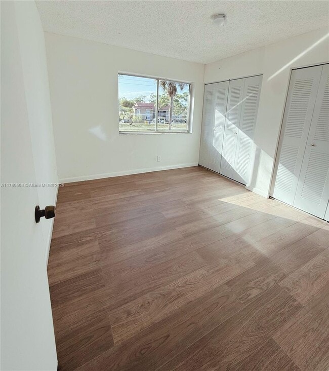 Photo - 2106 Sherwood Forest Blvd Unit 17