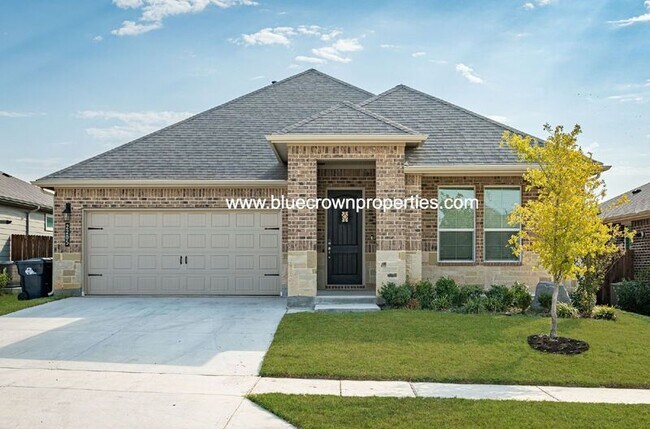 Building Photo - 2205 Redwing Dr