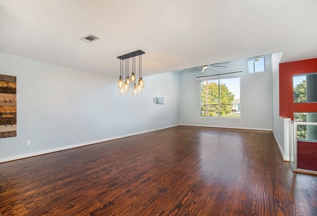 Photo - 2940 Cline St