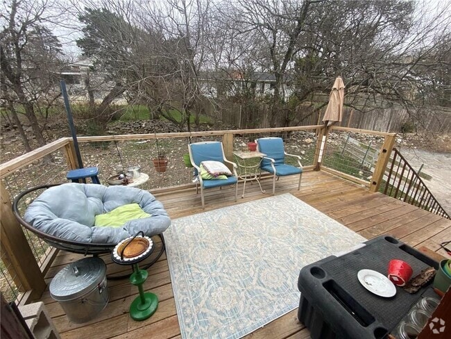 Building Photo - 906 N LBJ Dr Unit 4 Rental