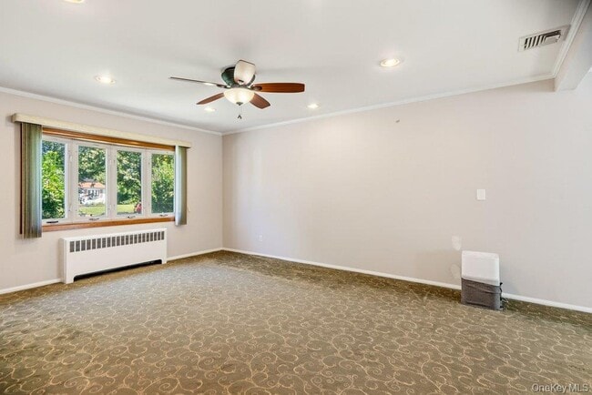 Photo - 8 Radnor Ct
