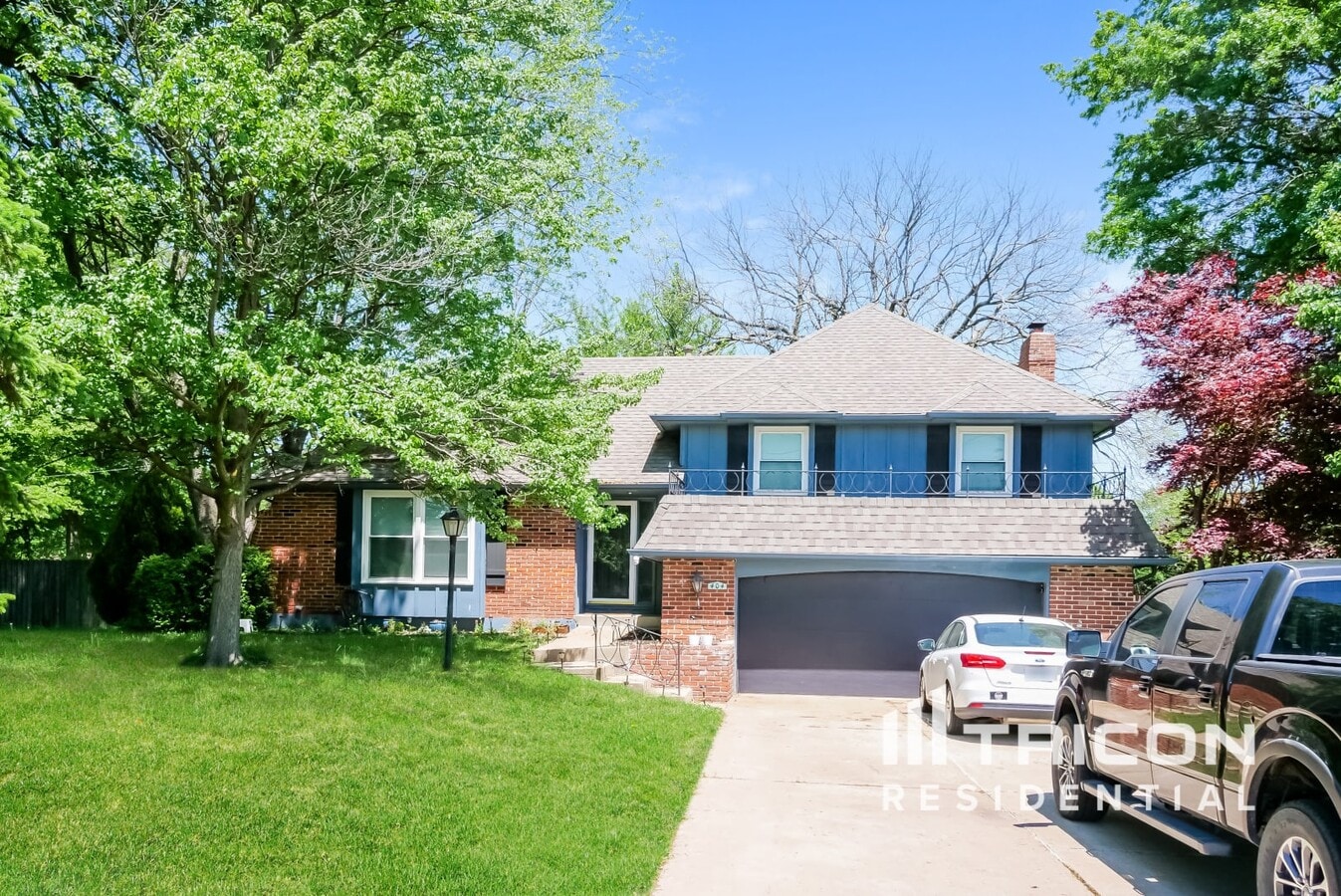 Photo - 404 W Foxwood Dr House