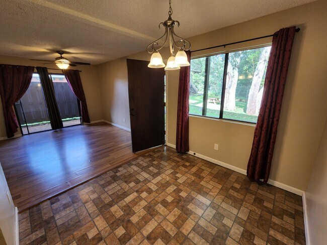 Photo - 2069 California Ave