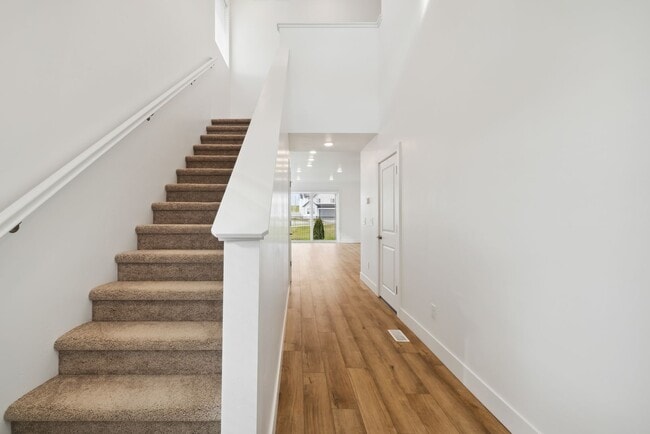 Photo - Move-In Ready Elegance - 4 Bedrooms! Pet Friendly!