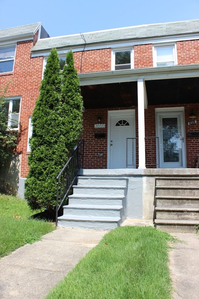 Charming 3 Bedroom/2 Bathroom in the heart... - Charming 3 Bedroom/2 Bathroom in the heart... House
