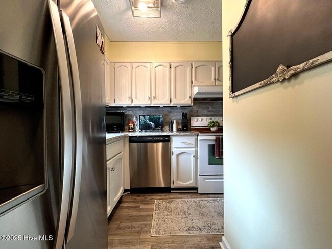 Photo - 940 Linden Rd