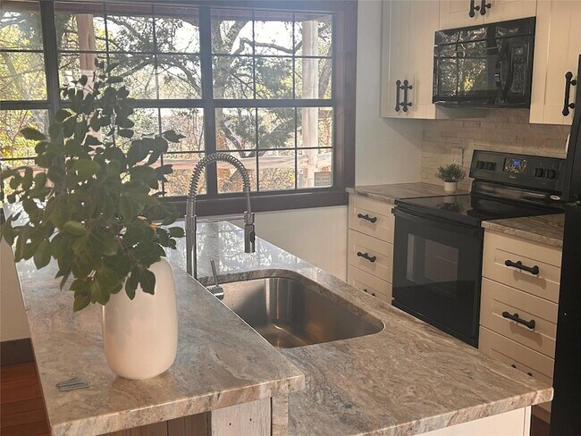 Photo - 15104 Texas St