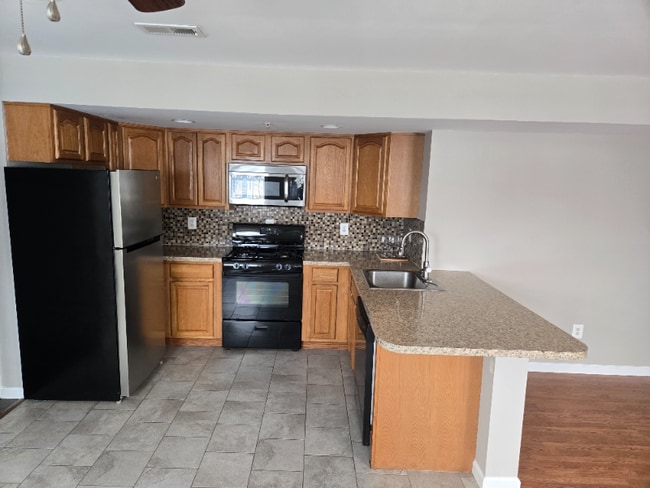 Photo - 40 N Main St Unidad 40B