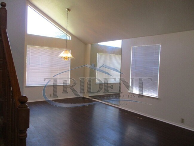 Photo - Large 4 bedroom, 3 bath house located on a large lot